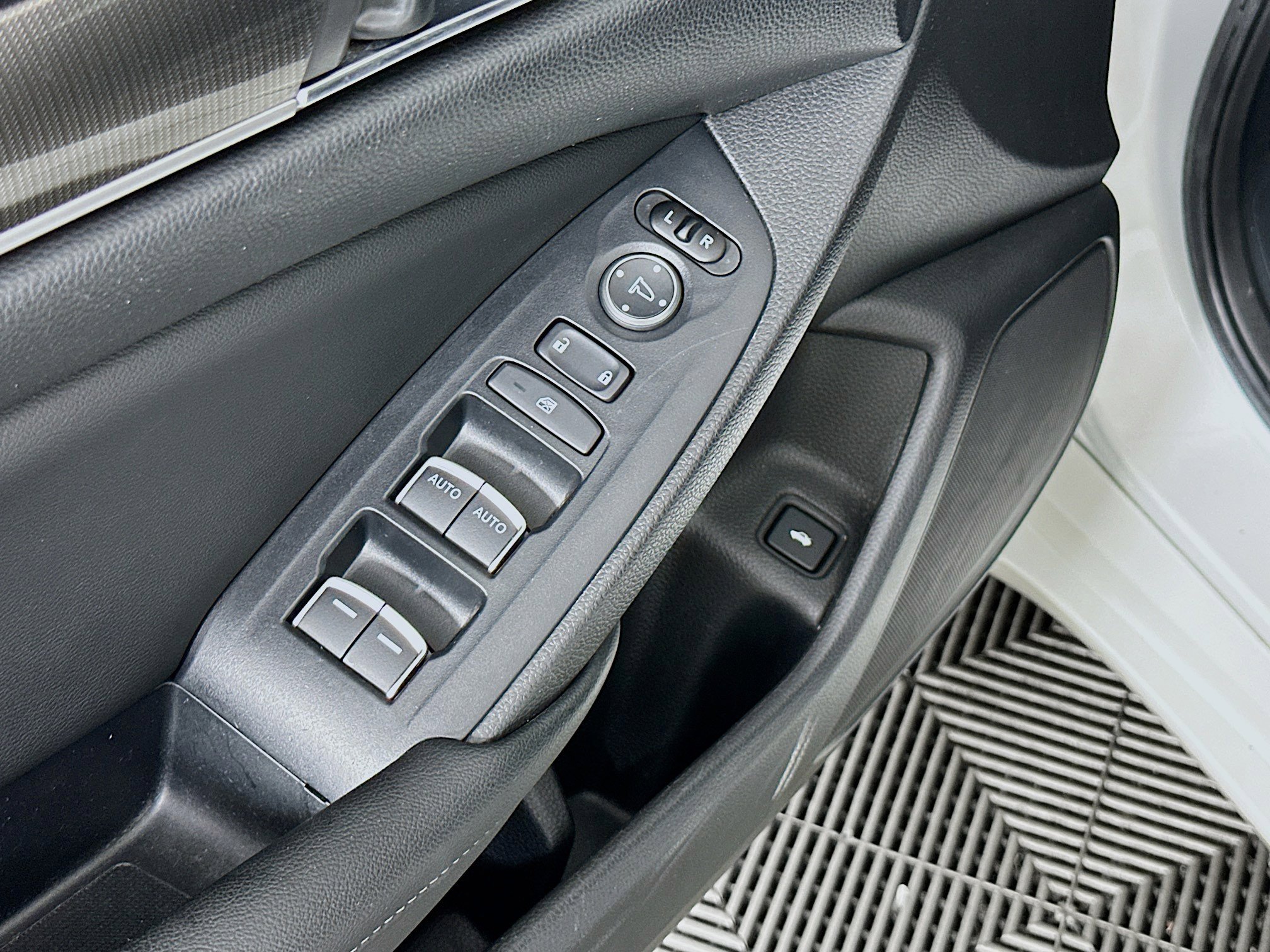 Used 2020 Honda Accord Sport image 15