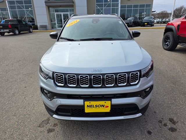 Used 2024 Jeep Compass Limited image 4