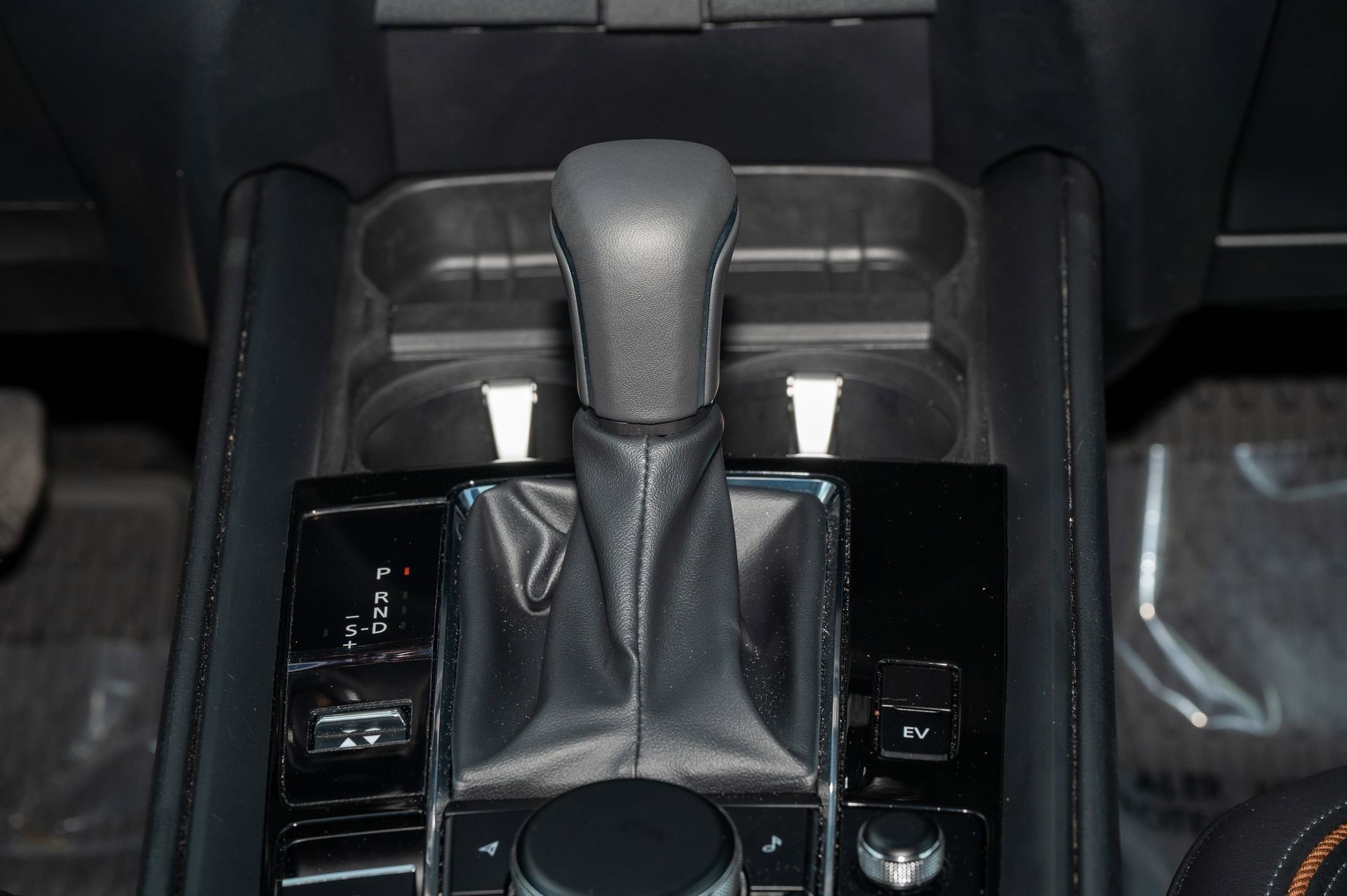 Used 2025 MAZDA CX-50 2.5 Hybrid w/ Premium Plus Pkg image 26