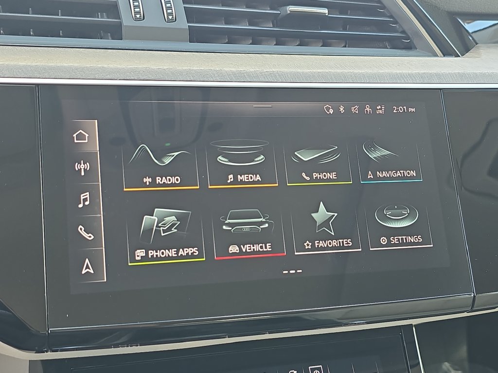 Used 2024 Audi Q8 e-tron Premium Plus AWD/4WD image 28