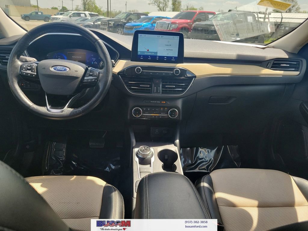 Certified 2022 Ford Escape Titanium w/ Titanium Elite Package AWD/4WD image 8