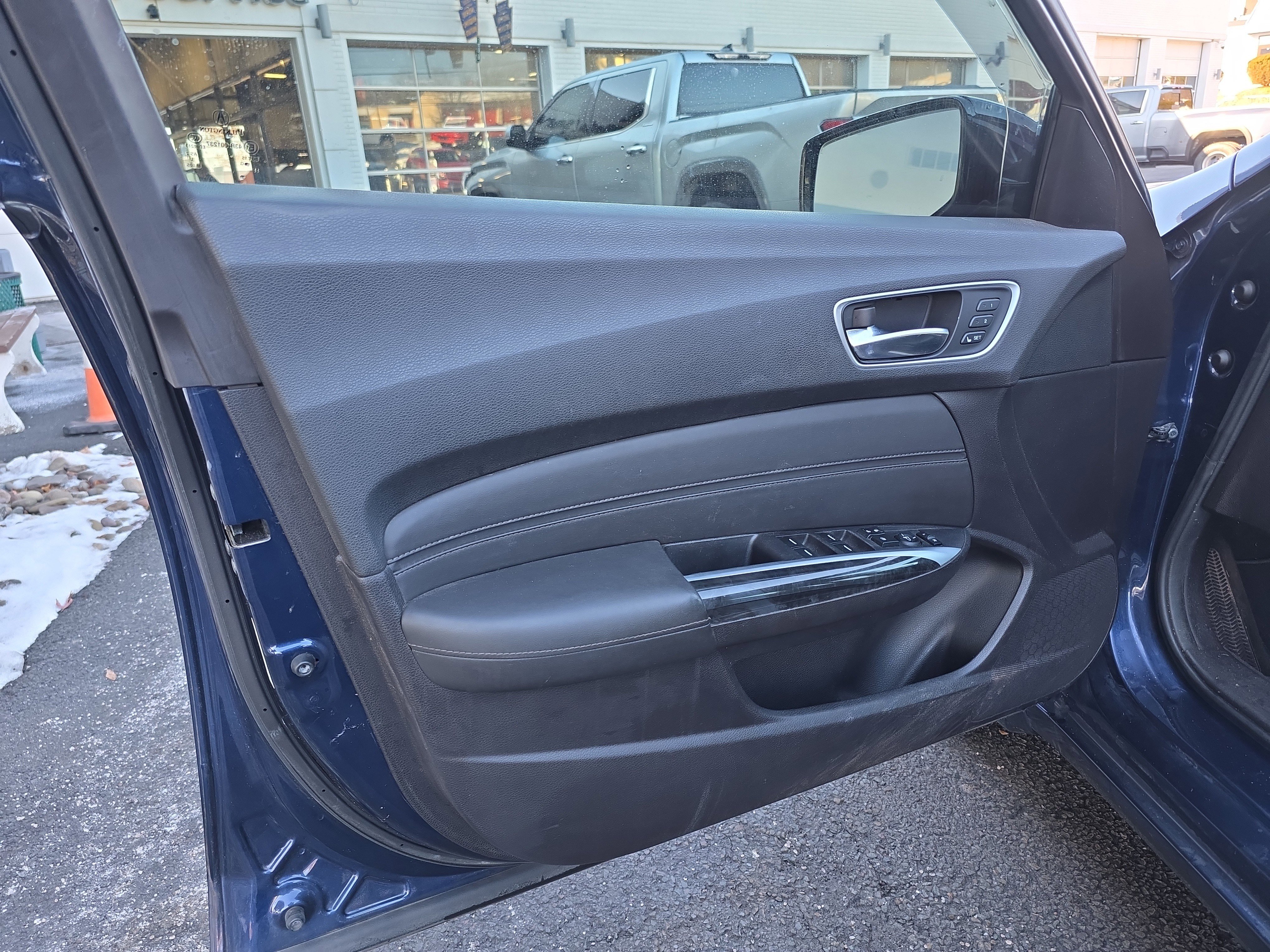 Used 2018 Acura TLX V6 SH-AWD image 15