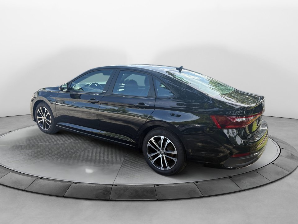 Certified 2026 Volkswagen Jetta Sport FWD image 5