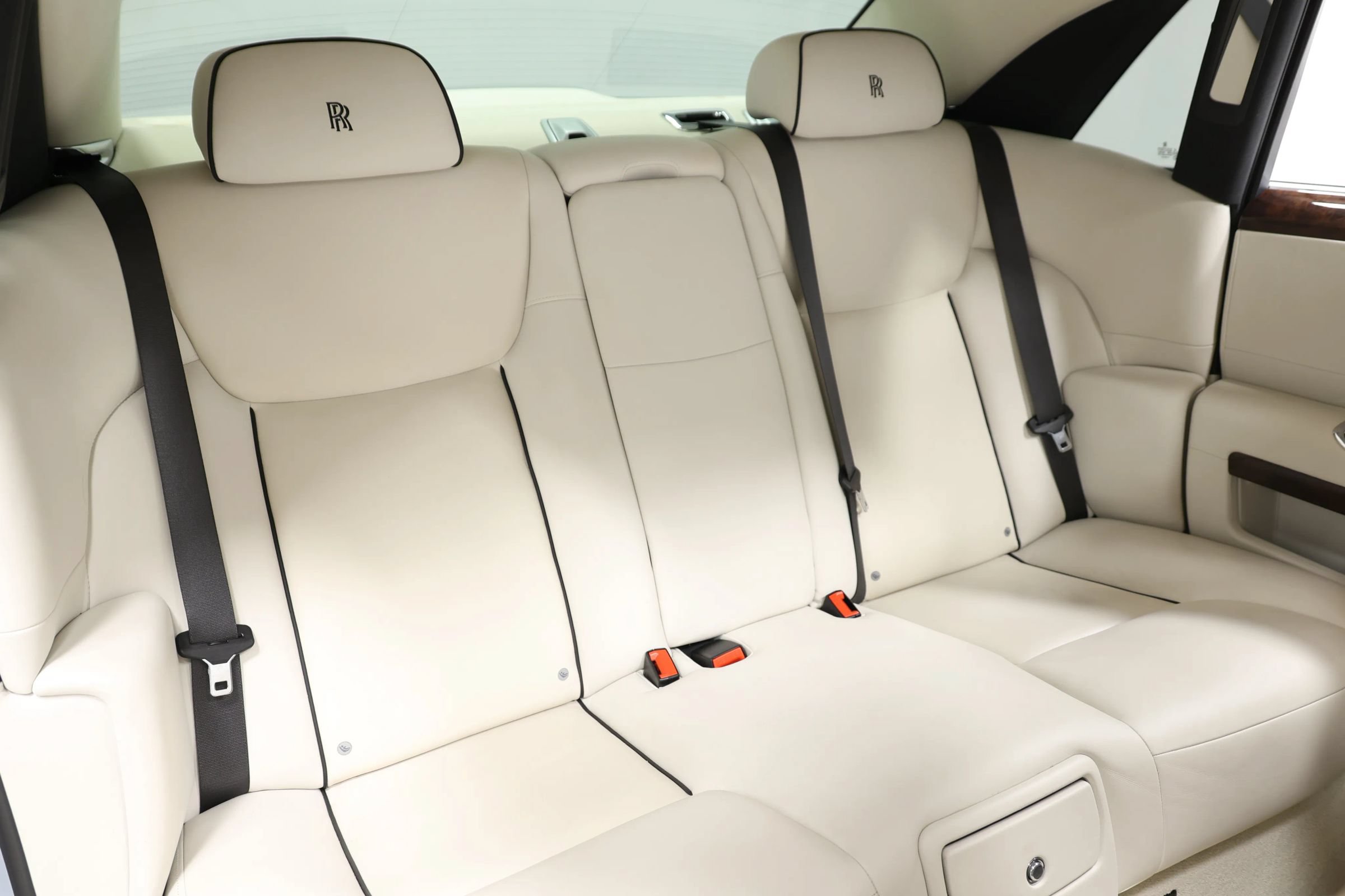 Used 2017 Rolls-Royce Ghost RWD image 91