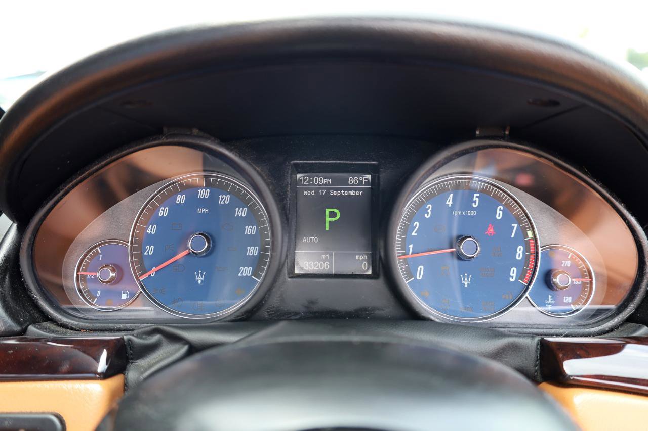 Used 2015 Maserati GranTurismo Convertible RWD image 10