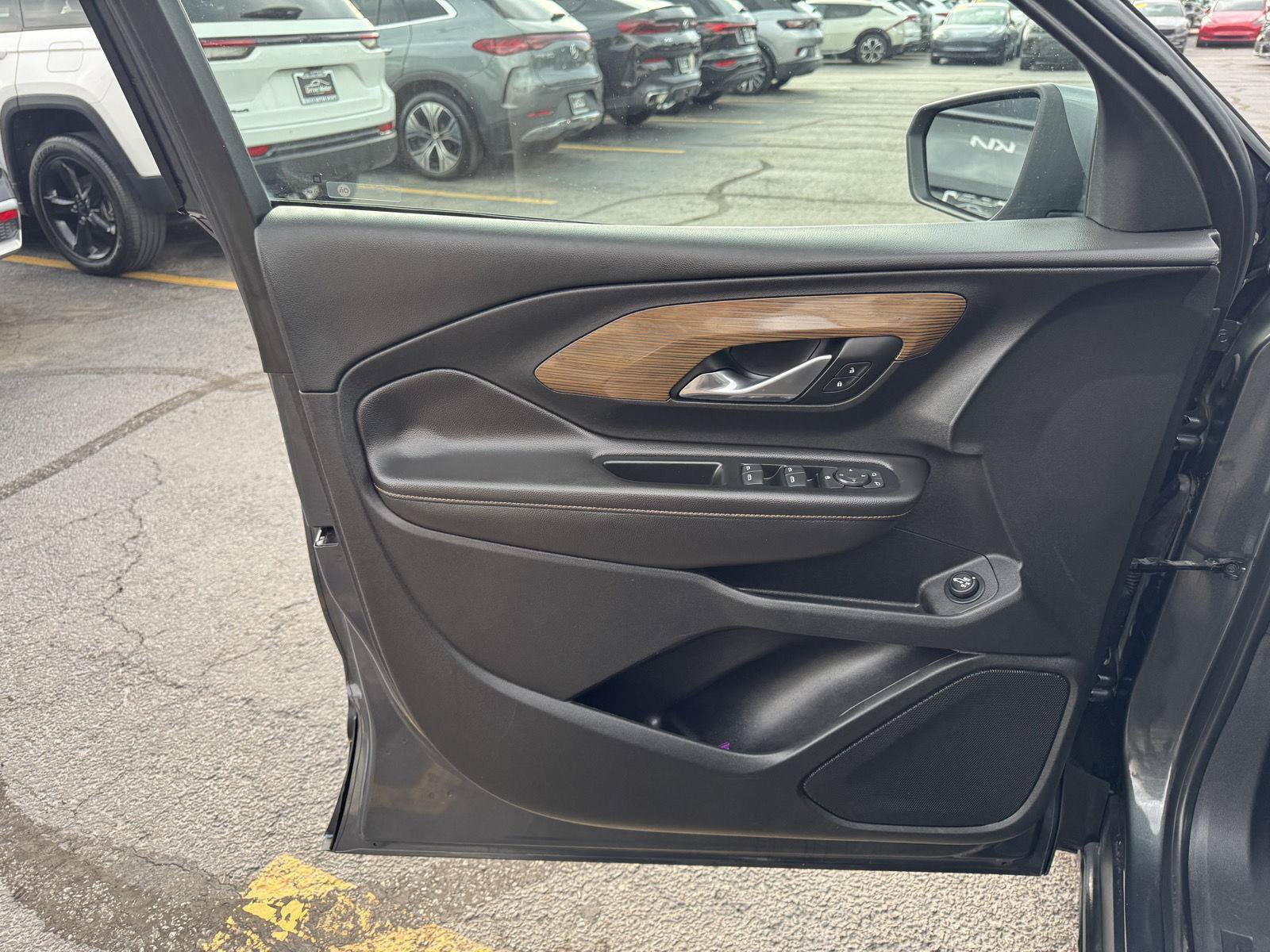 Used 2019 GMC Terrain SLE w/ Driver Convenience Package FWD image 21