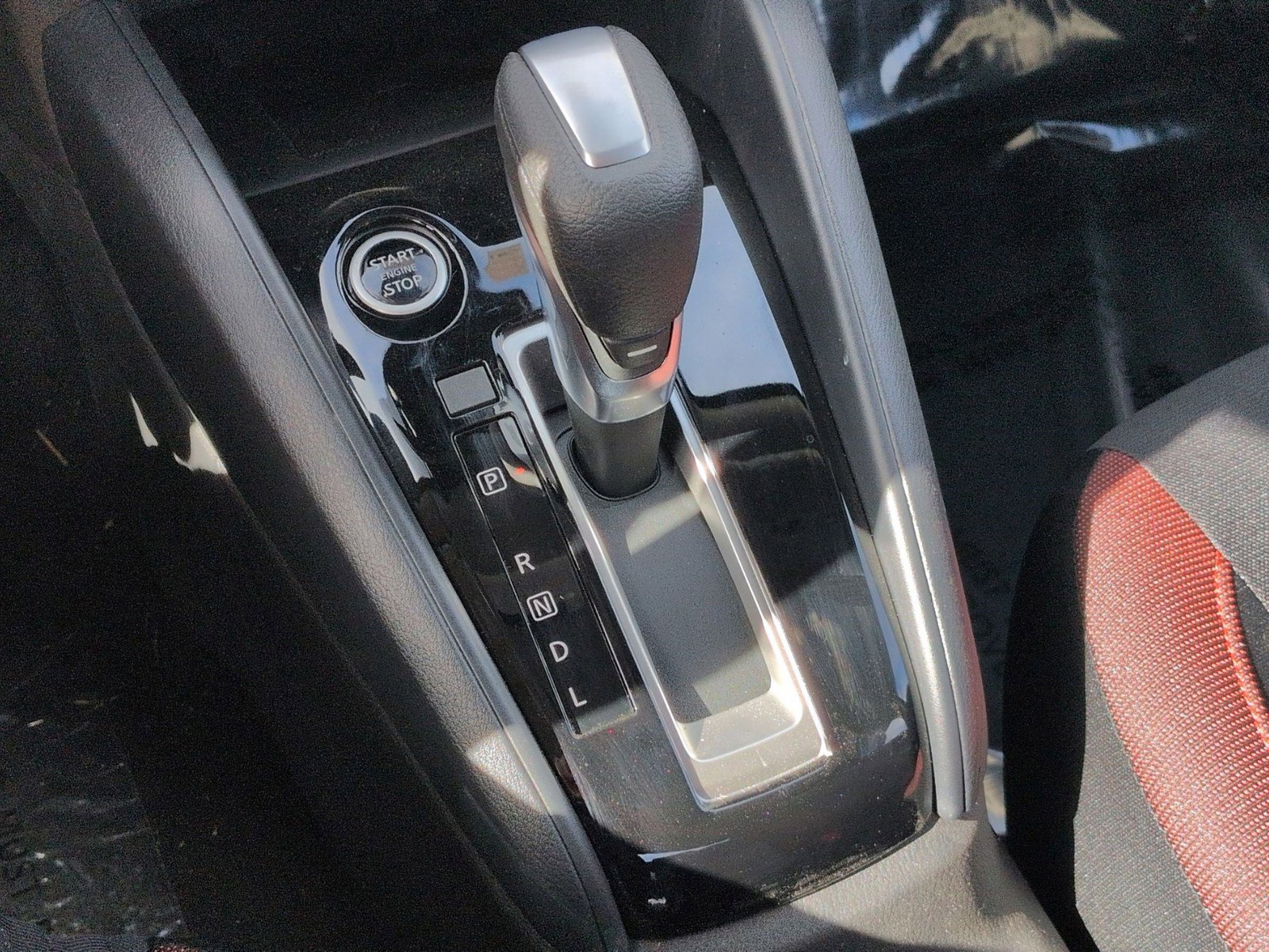 New 2025 Nissan Versa SR w/ Trunk Package image 18