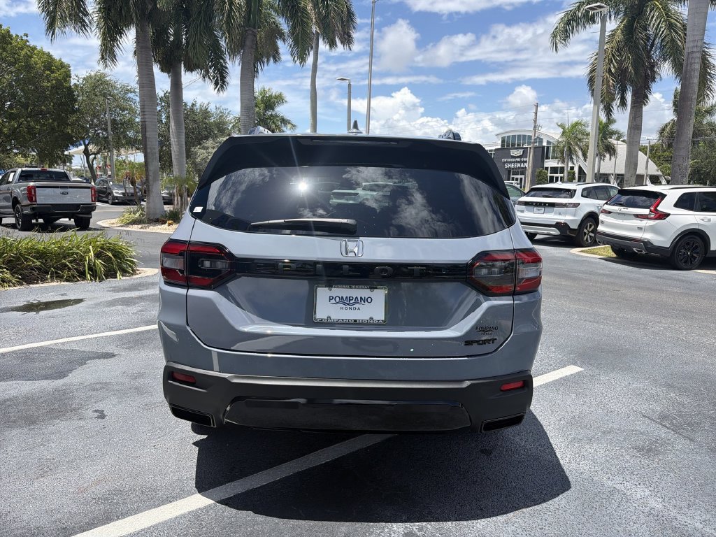 New 2026 Honda Pilot Sport image 7
