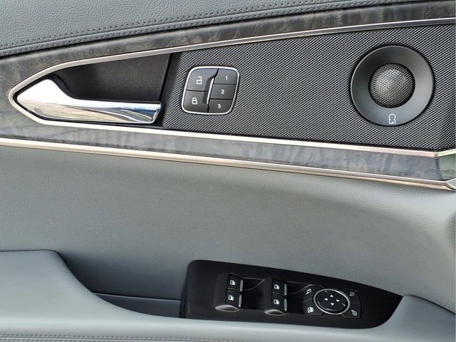 Used 2020 Lincoln Nautilus Reserve AWD/4WD image 15