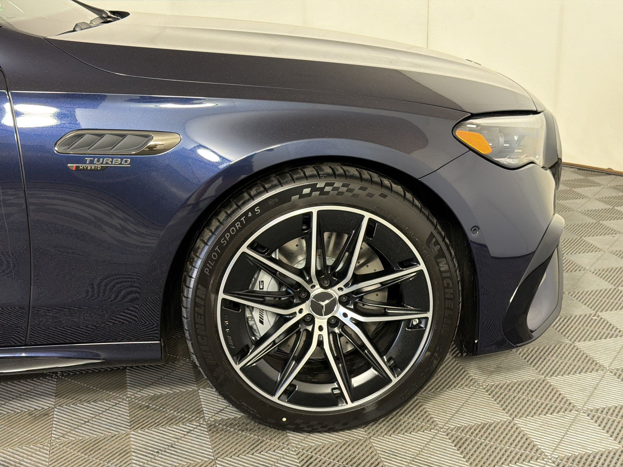 New 2026 Mercedes-Benz E 53 AMG e 4MATIC Wagon image 13
