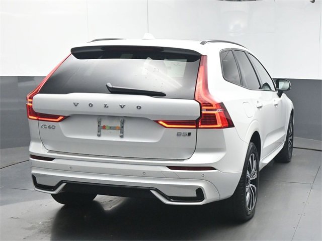 Used 2024 Volvo XC60 B5 Core image 7