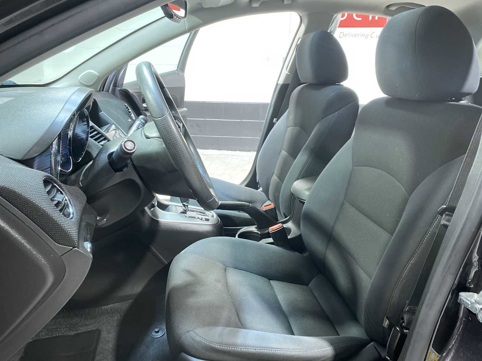 Used 2016 Chevrolet Cruze LT w/ Sun And Sound Package image 11