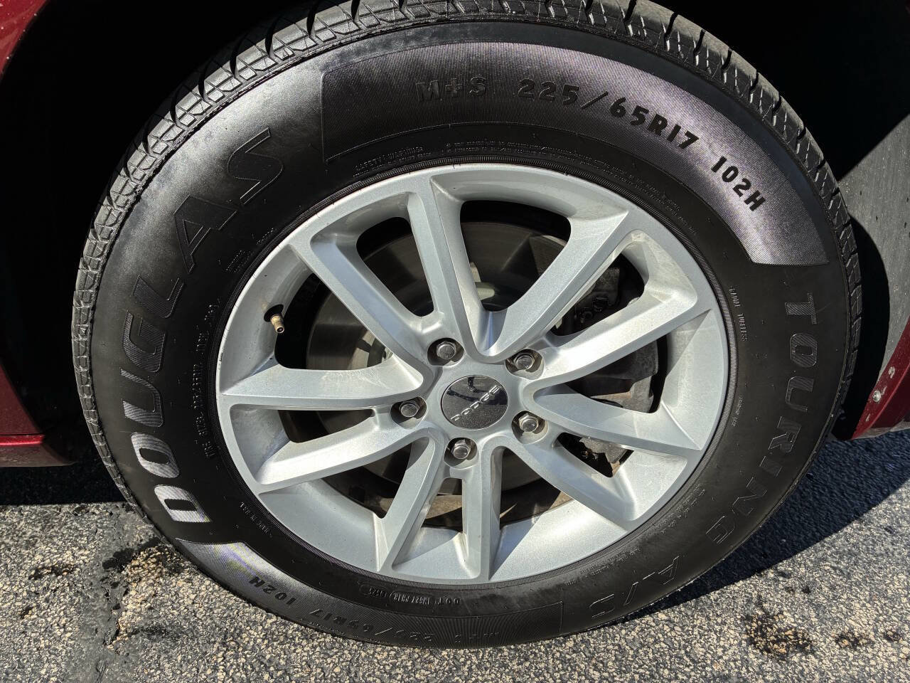 Used 2019 Dodge Grand Caravan SXT image 19