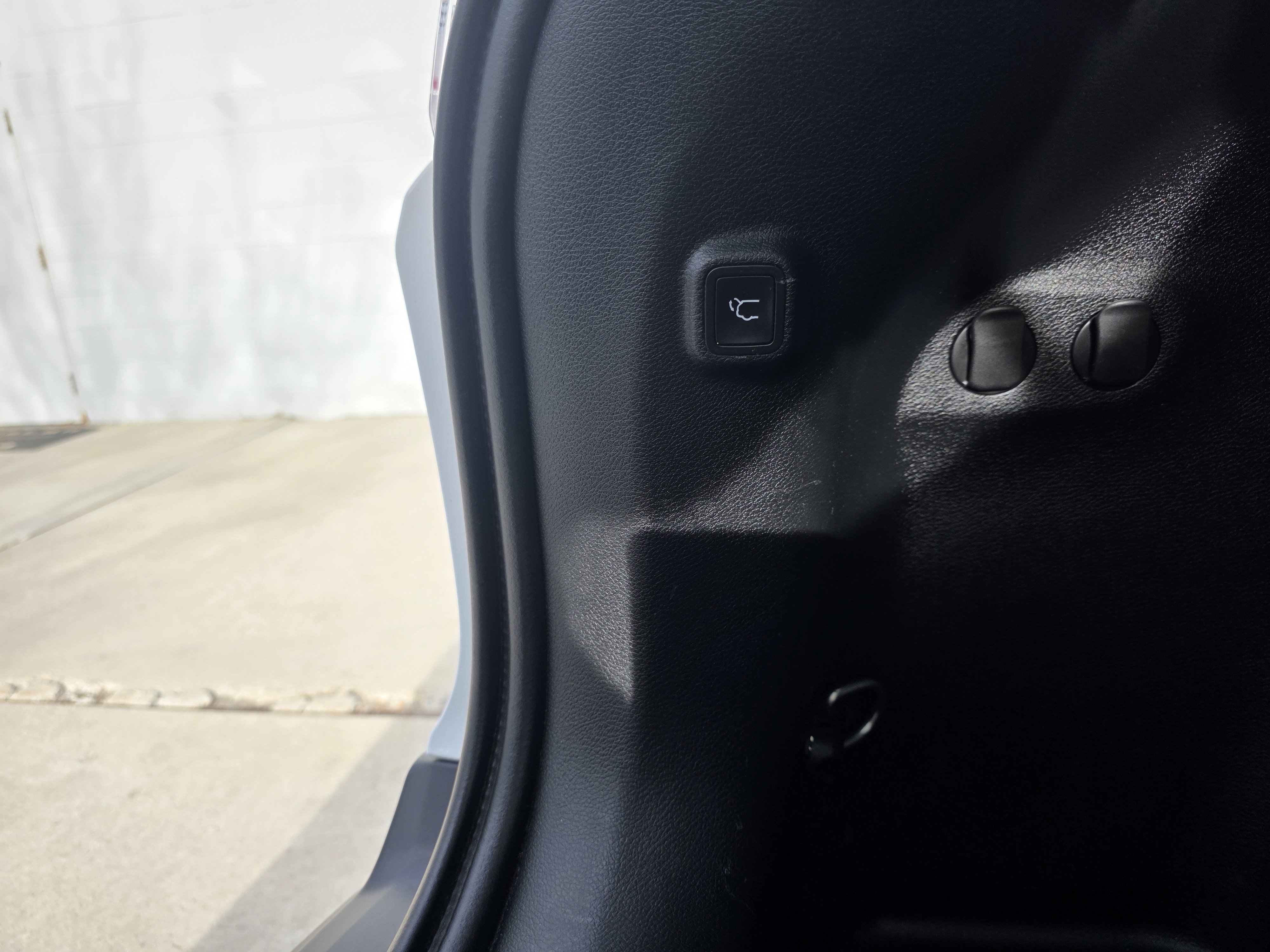 Used 2020 Jeep Cherokee Latitude Lux w/ Comfort/Convenience Group image 20