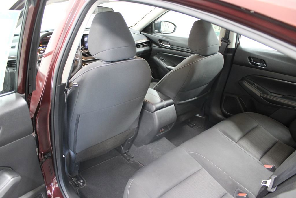 Used 2024 Nissan Altima 2.5 SV image 23