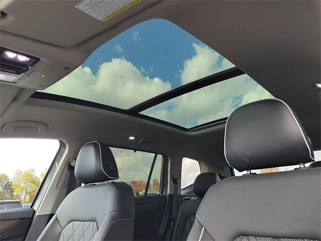 New 2025 Volkswagen Atlas SEL Premium R-Line image 9