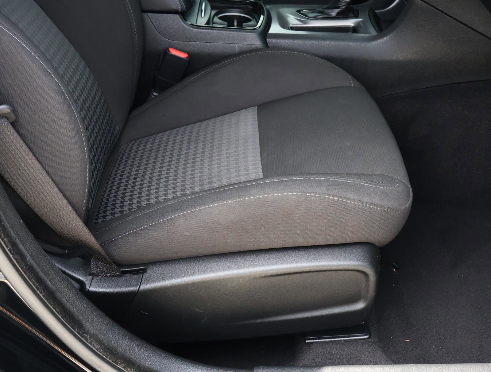 Used 2022 Dodge Charger R/T w/ Blacktop Package RWD image 17