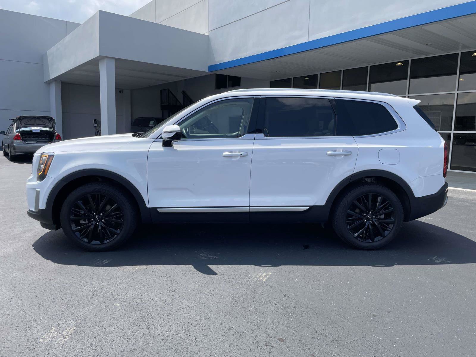 Used 2022 Kia Telluride SX FWD image 6