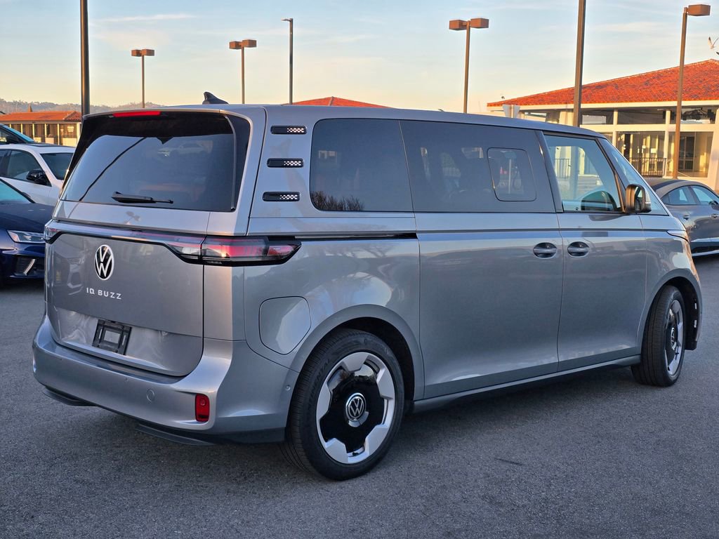Used 2025 Volkswagen ID. Buzz Pro S image 4