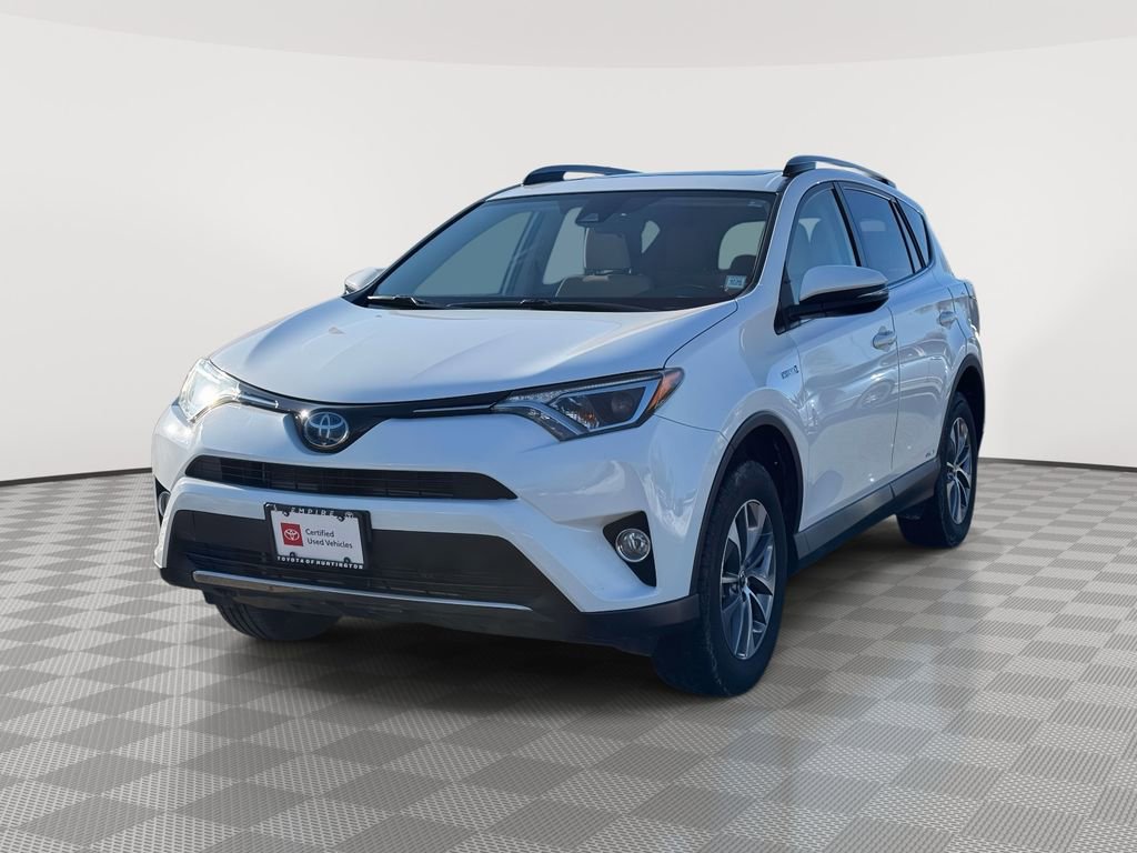 Used 2018 Toyota RAV4 XLE image 3
