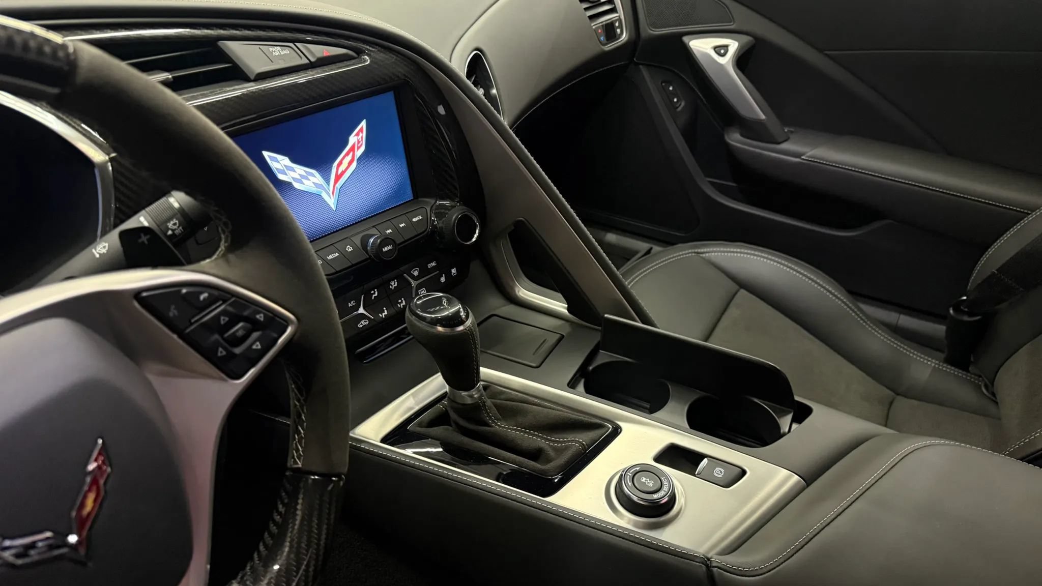 Used 2019 Chevrolet Corvette ZR1 RWD image 9