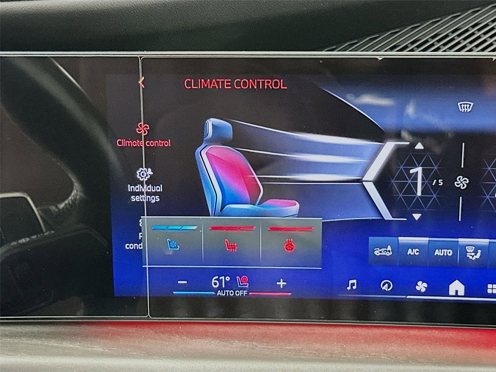 Used 2023 BMW 760i xDrive image 21