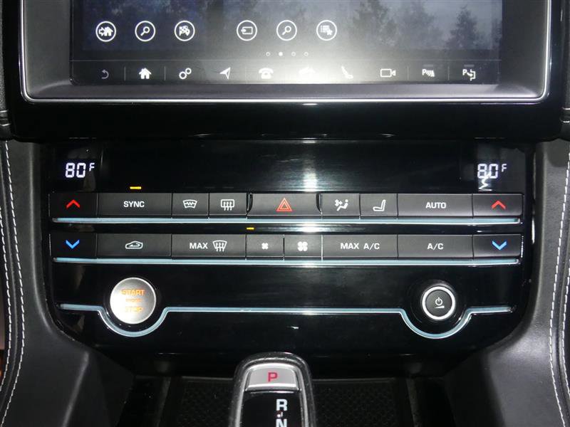 Used 2019 Jaguar F-PACE SVR image 37