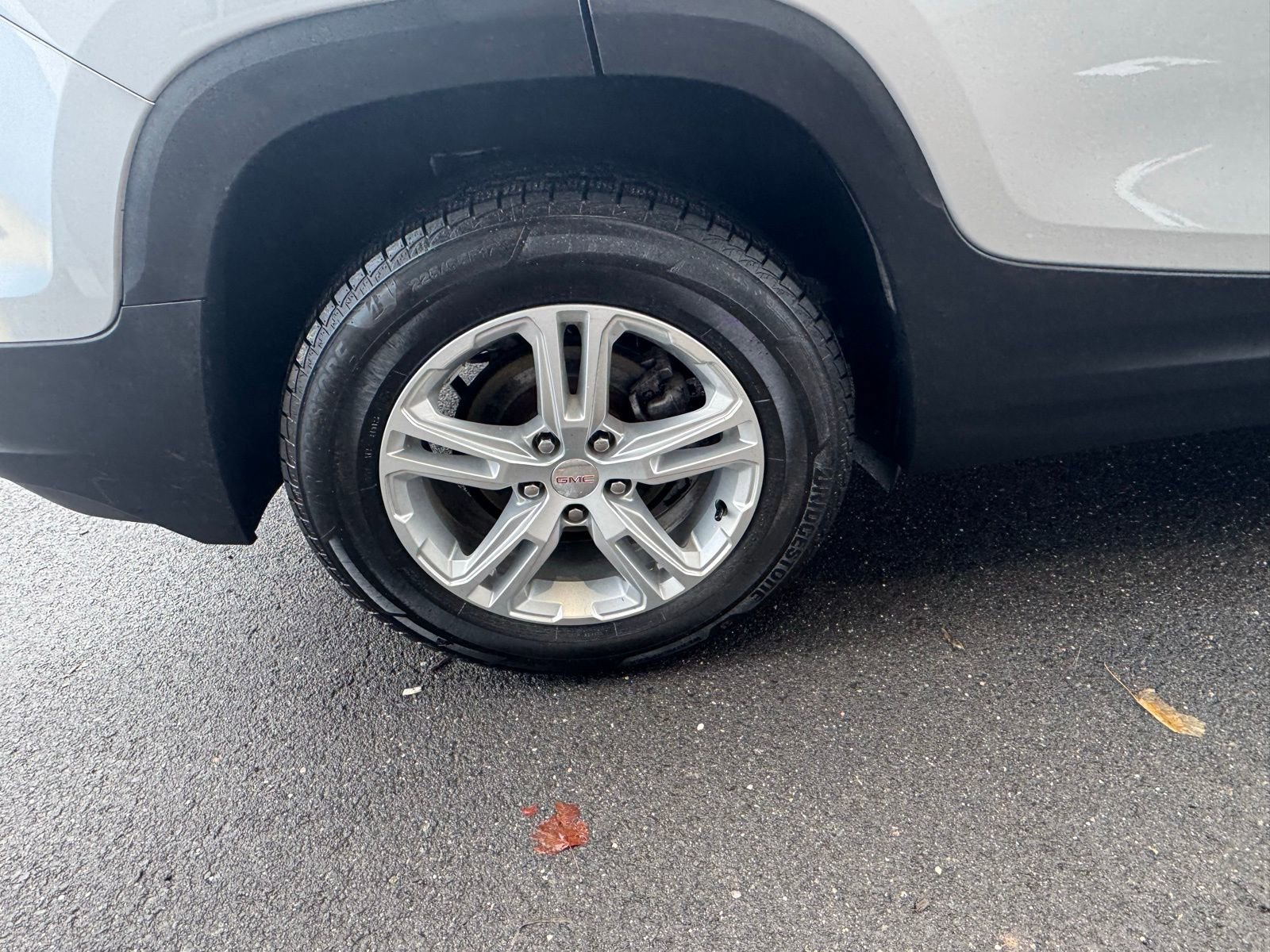 Used 2022 GMC Terrain SLE image 11