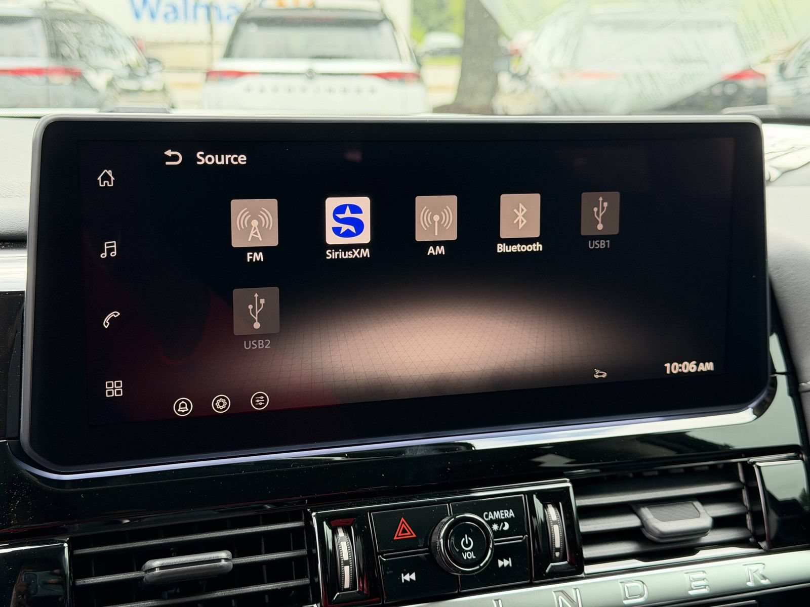New 2026 Nissan Pathfinder SV w/ SV Premium Package FWD image 5