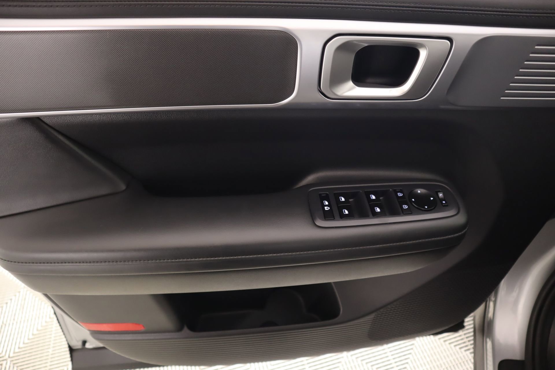 Certified 2025 Hyundai Santa Fe XRT image 17