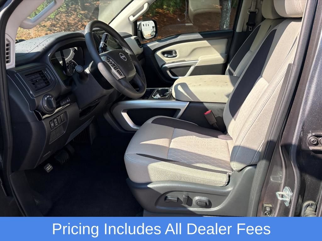 Certified 2024 Nissan Titan SV w/ SV Convenience Package RWD image 17