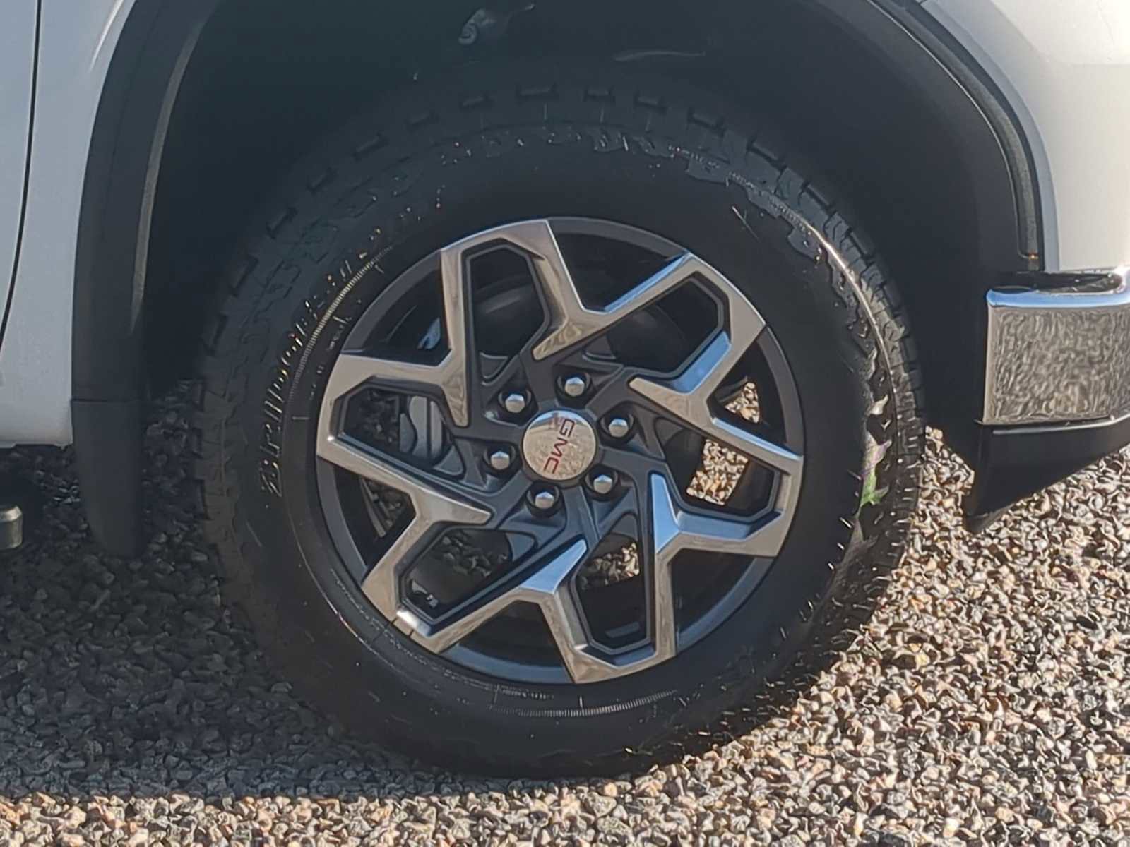 New 2026 GMC Sierra 1500 SLT w/ SLT Premium Plus Package image 10