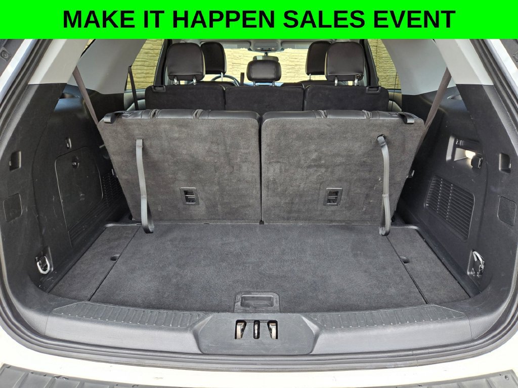 Used 2023 Ford Explorer XLT w/ Equipment Group 202A RWD image 30