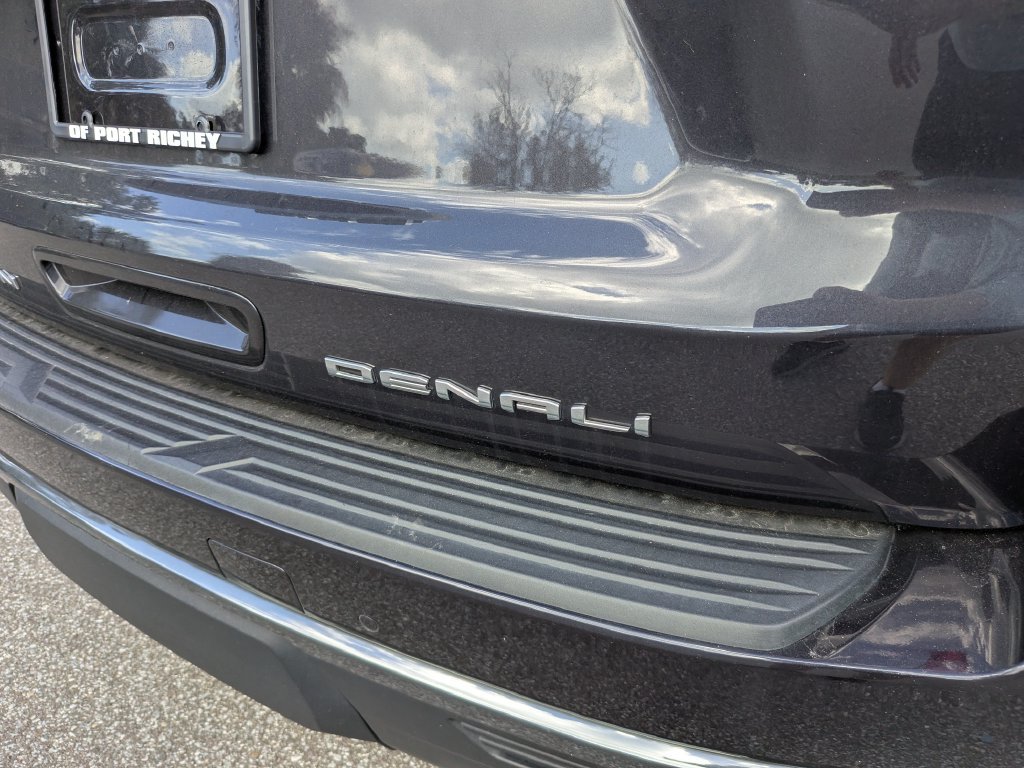 Used 2024 GMC Yukon Denali Ultimate AWD/4WD image 13