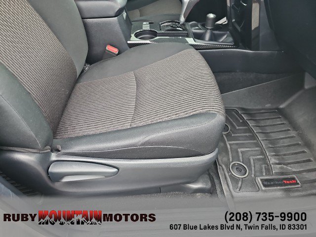 Used 2022 Toyota 4Runner TRD Off-Road AWD/4WD image 36