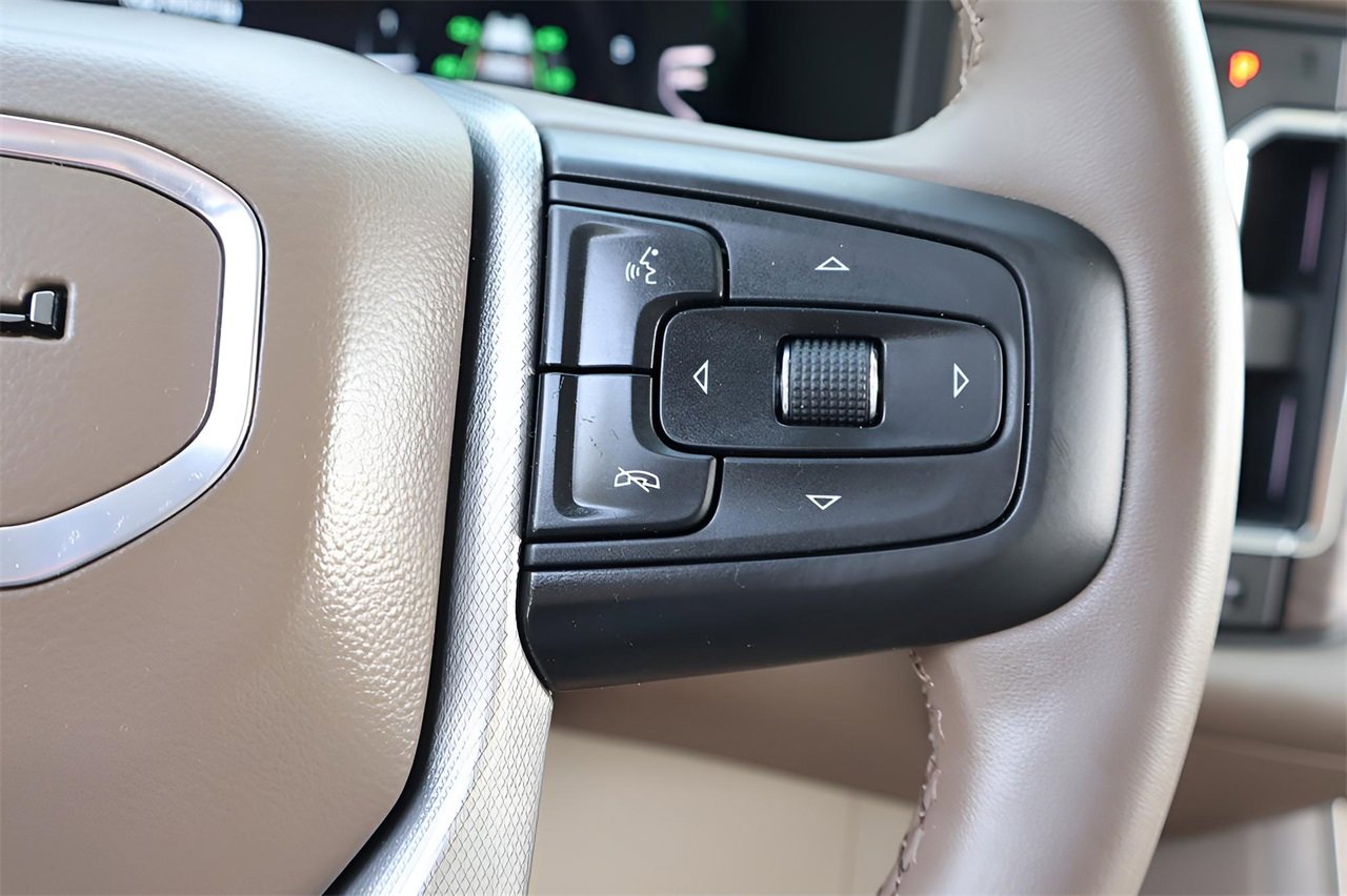 Used 2024 GMC Yukon XL Denali image 24