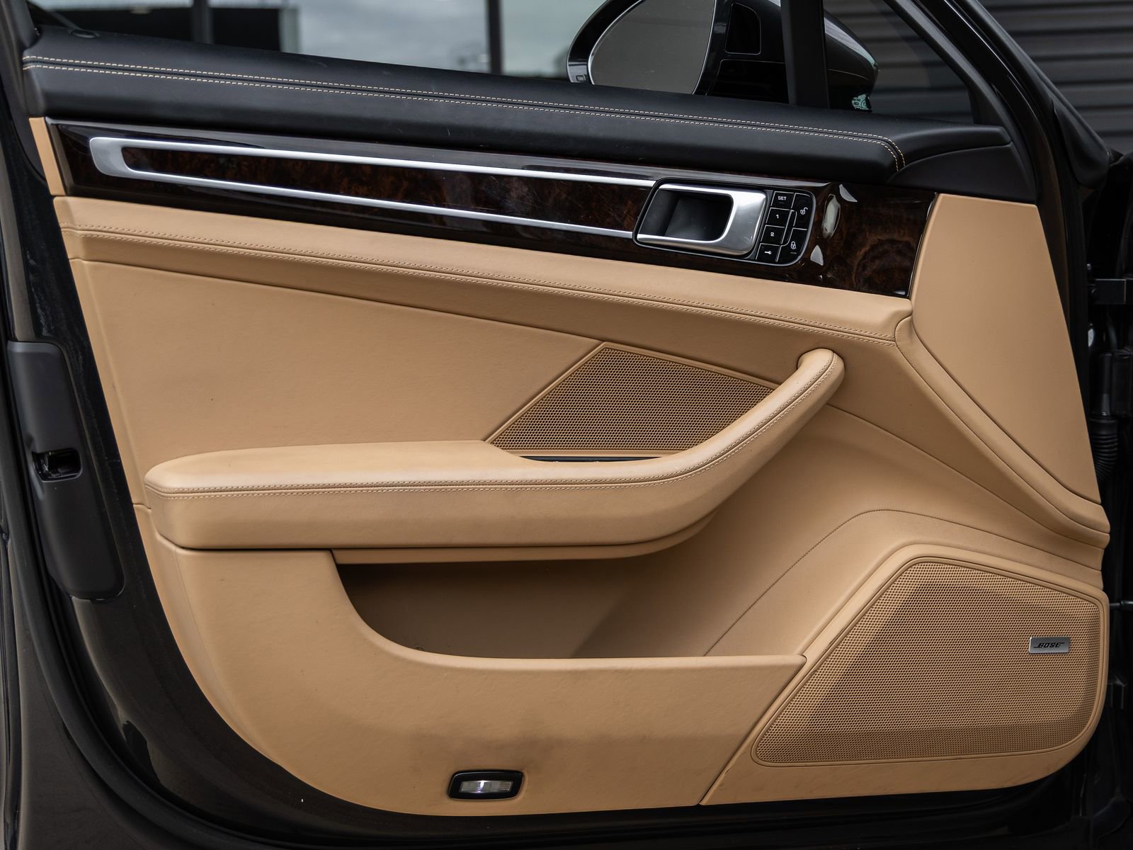 Certified 2018 Porsche Panamera image 18