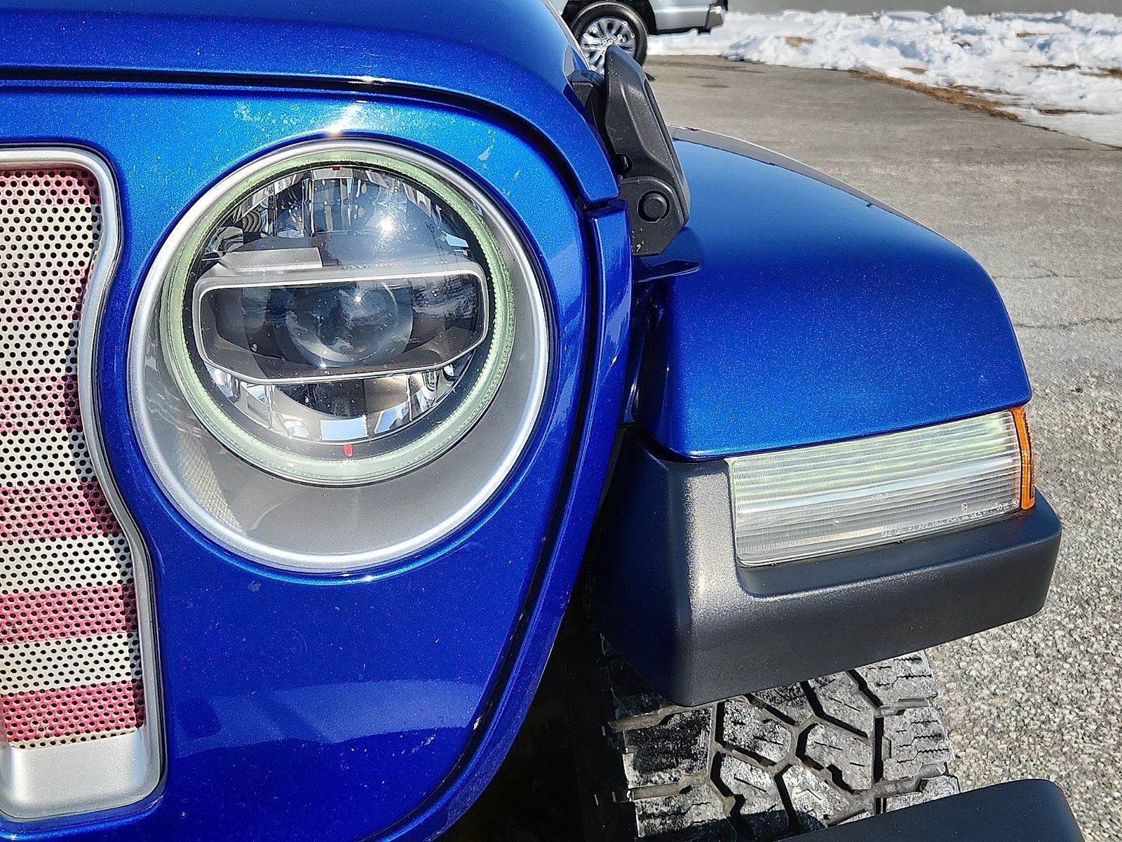 Used 2018 Jeep Wrangler Unlimited Sahara image 9