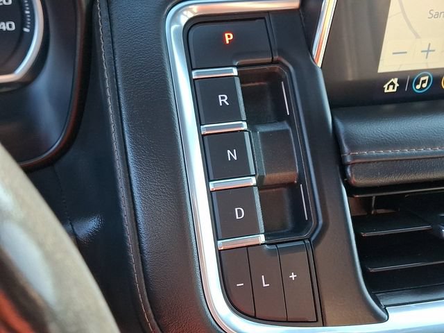 Used 2021 Chevrolet Tahoe High Country w/ Premium Package AWD/4WD image 19