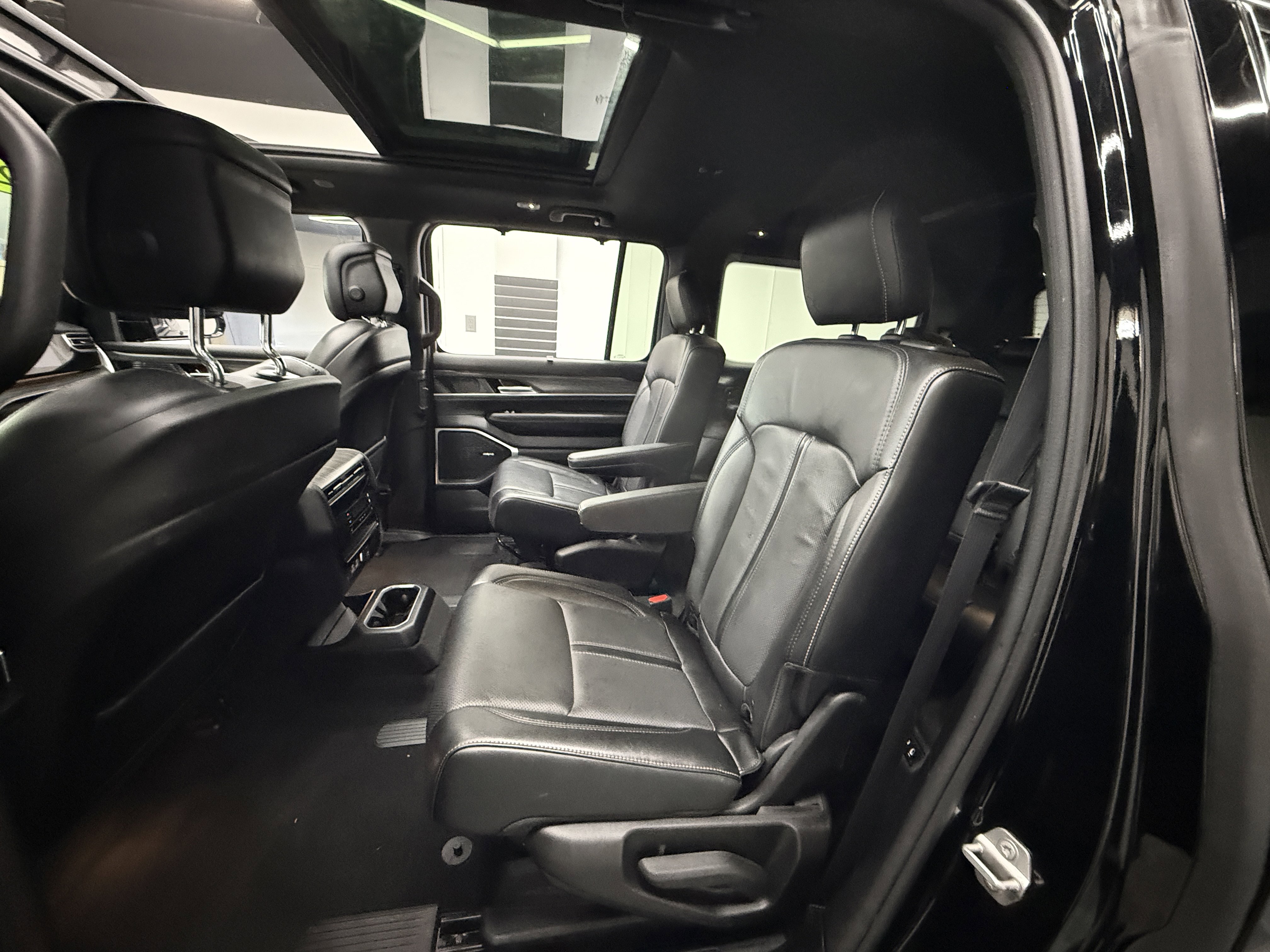 Used 2023 Jeep Wagoneer Series II w/ Convenience Group I image 22