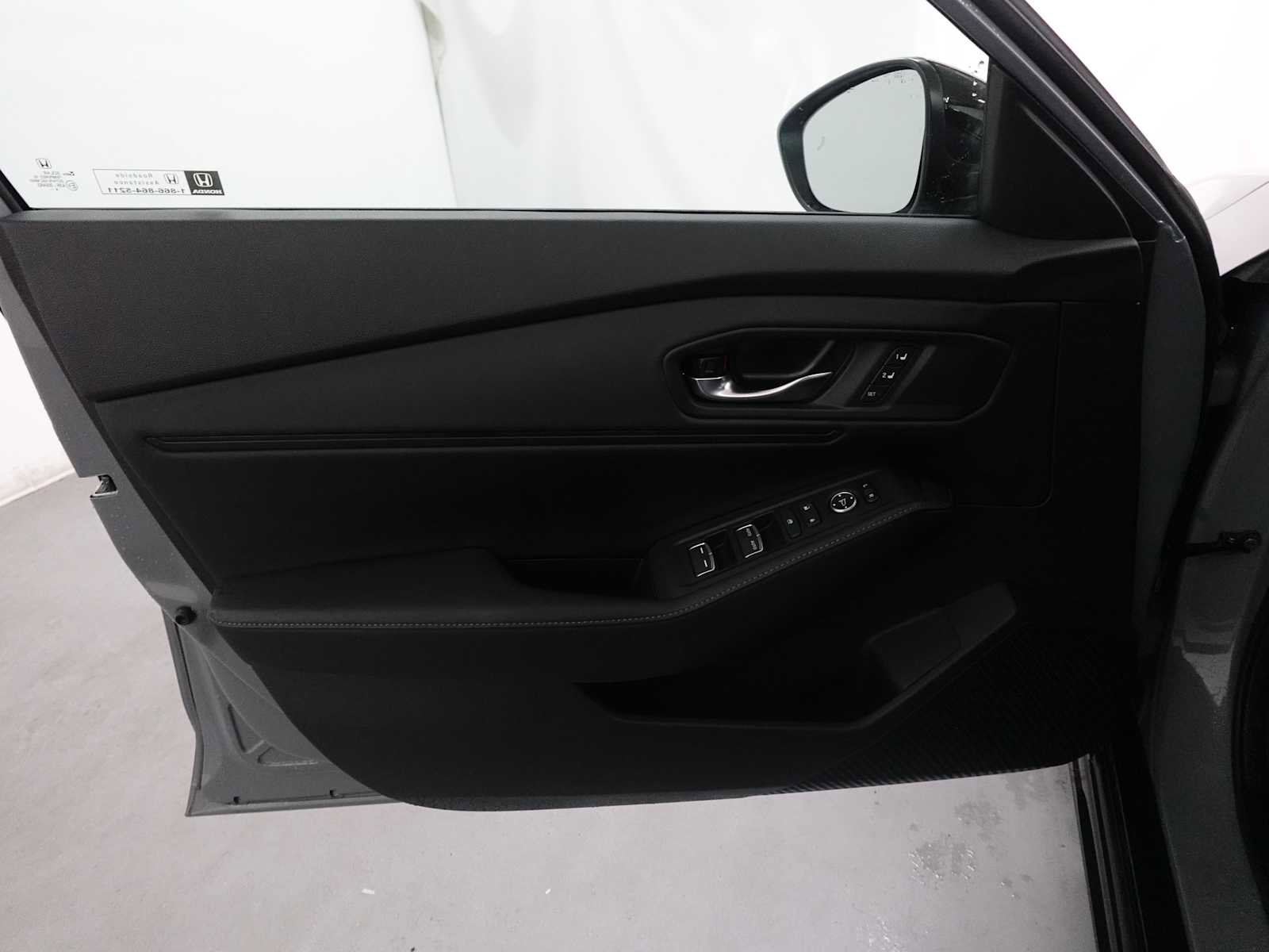 Used 2025 Honda Accord Sport image 10
