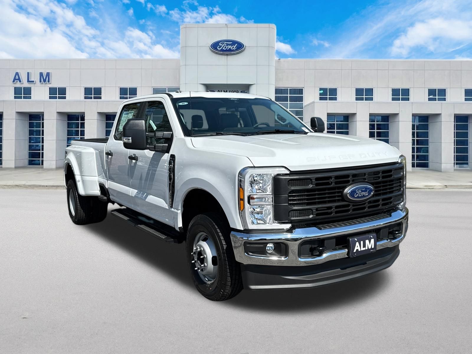 New 2026 Ford F350 XL w/ XL Chrome Package image 3