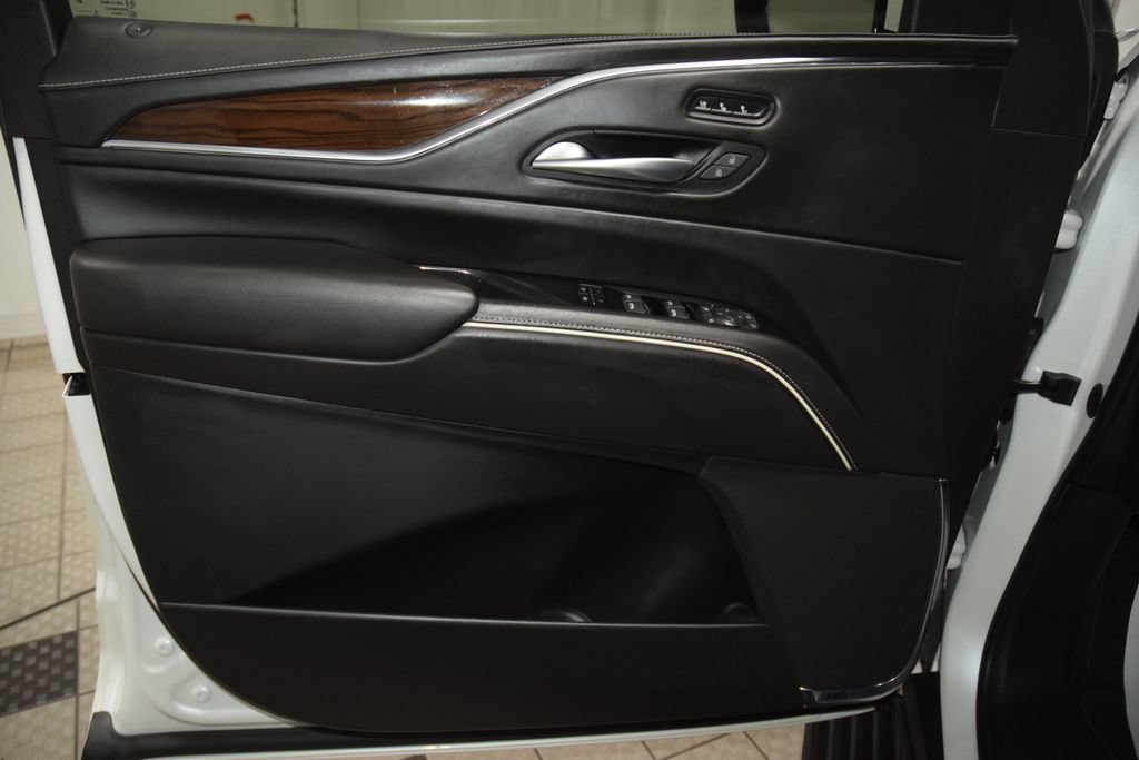 Used 2023 Cadillac Escalade ESV Sport Platinum w/ Heavy-Duty Trailer Package AWD/4WD image 51