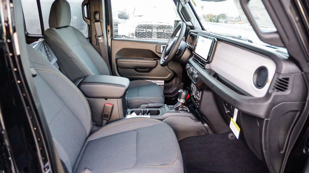 New 2026 Jeep Gladiator Sport image 18