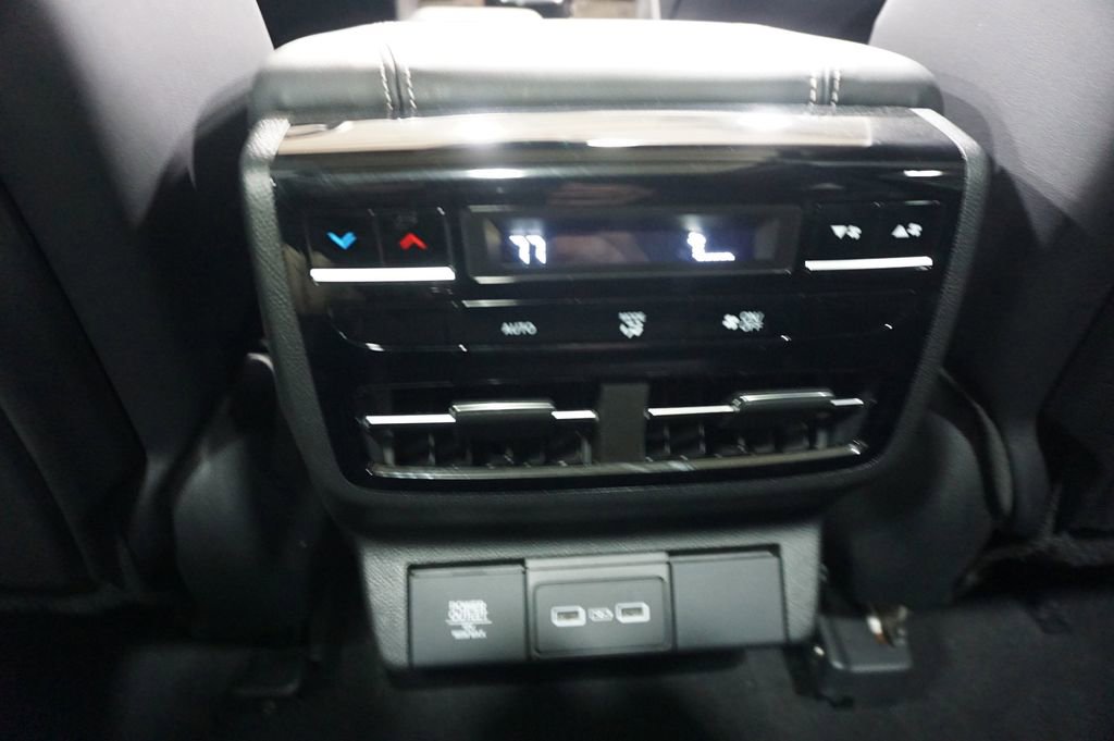 Used 2023 Acura MDX SH-AWD w/ Technology Package image 15