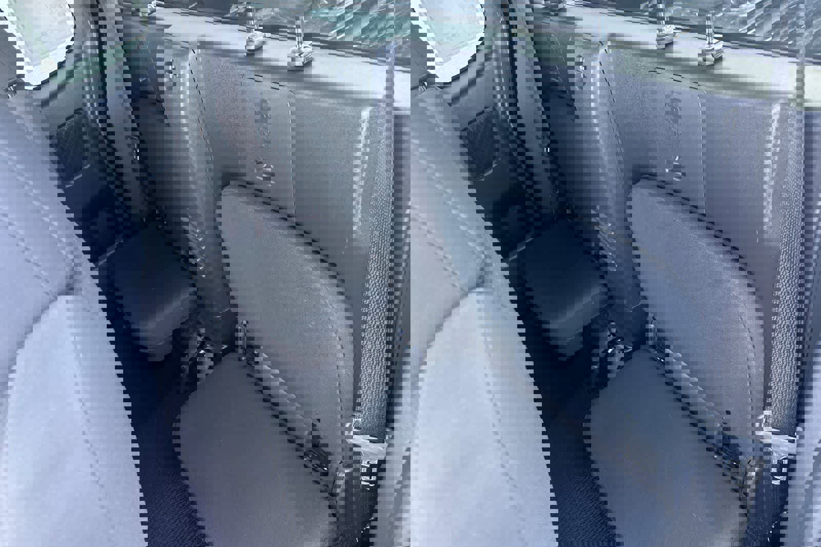 Used 2022 Nissan Frontier S w/ Technology Package image 4