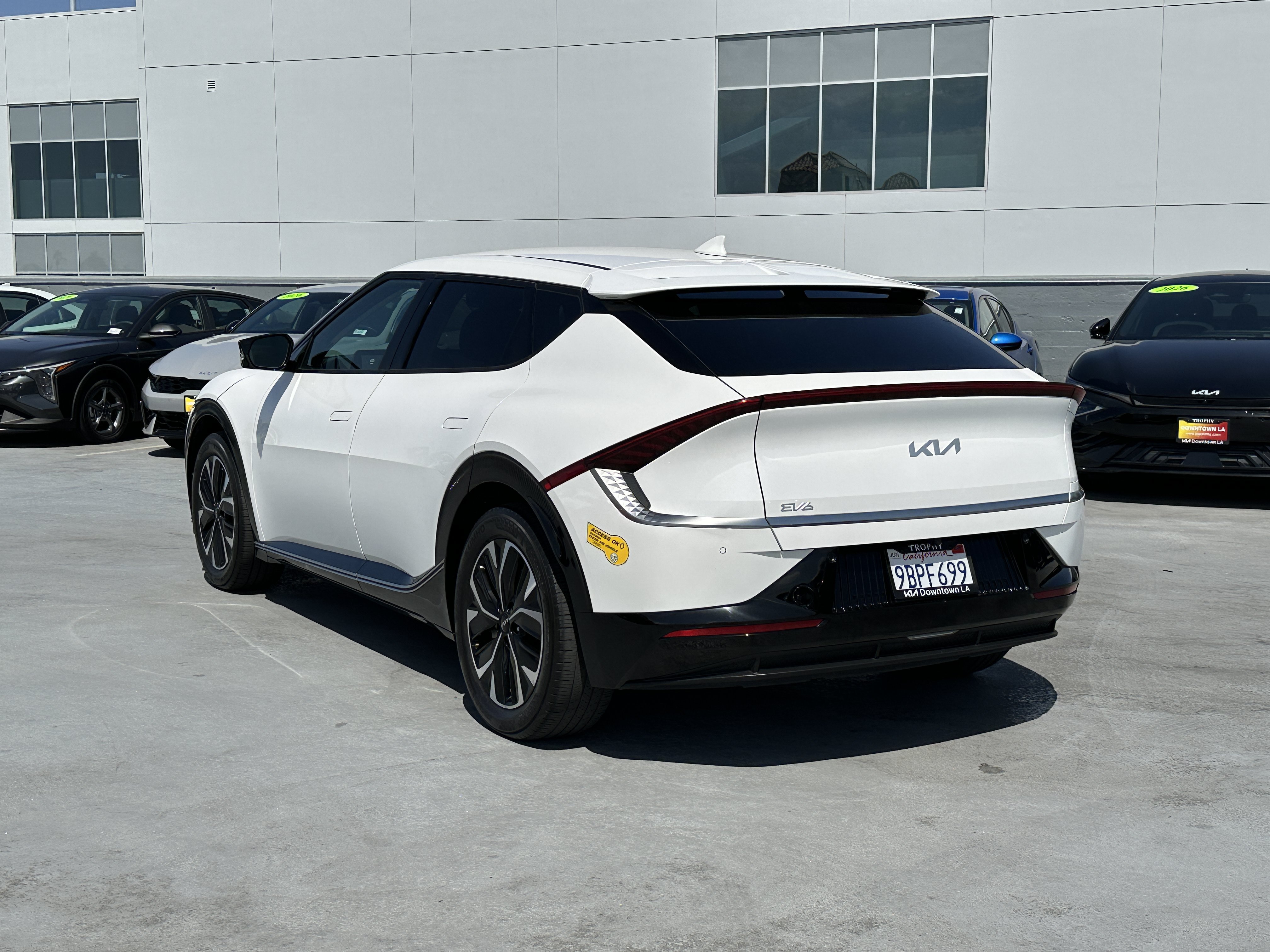Used 2022 Kia EV6 Wind RWD image 4