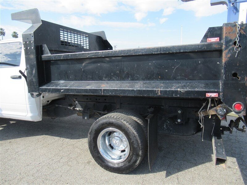 Used 2022 RAM 3500 Tradesman w/ Chrome Appearance Group RWD image 14