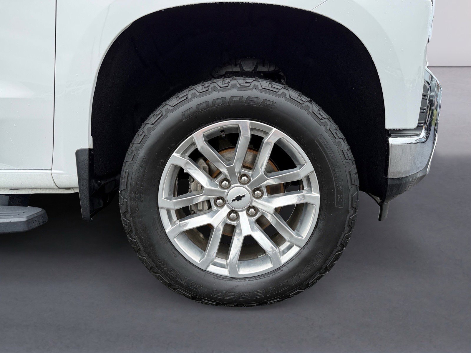 Used 2020 Chevrolet Silverado 1500 LTZ AWD/4WD image 9