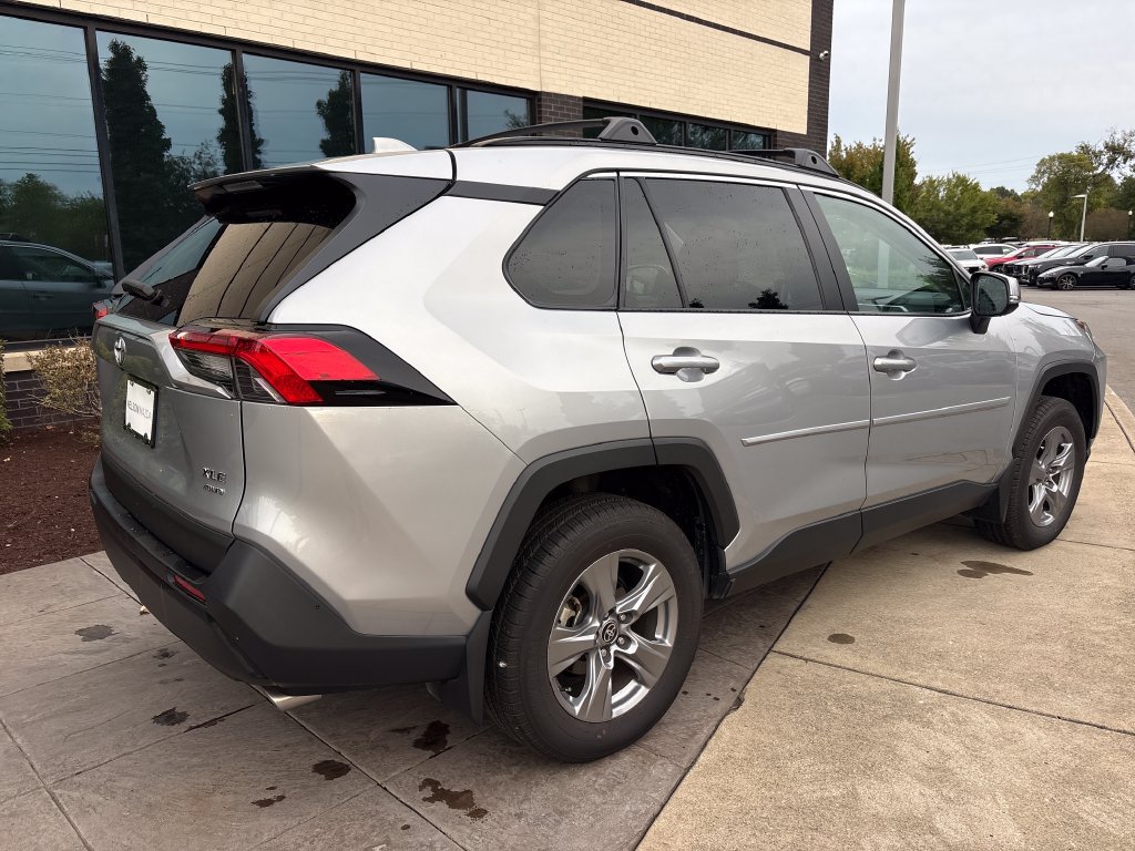Used 2024 Toyota RAV4 XLE w/ Convenience Package AWD/4WD image 5